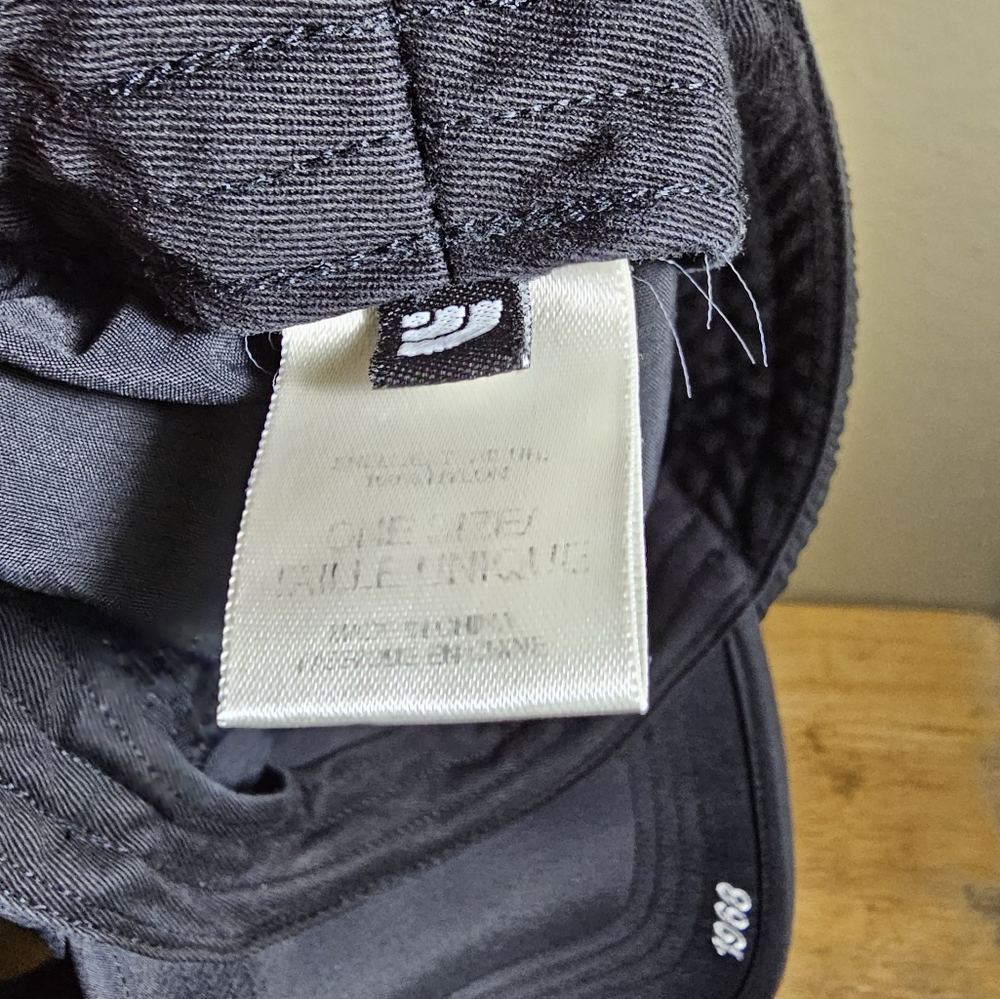 Northface Cap - image 5